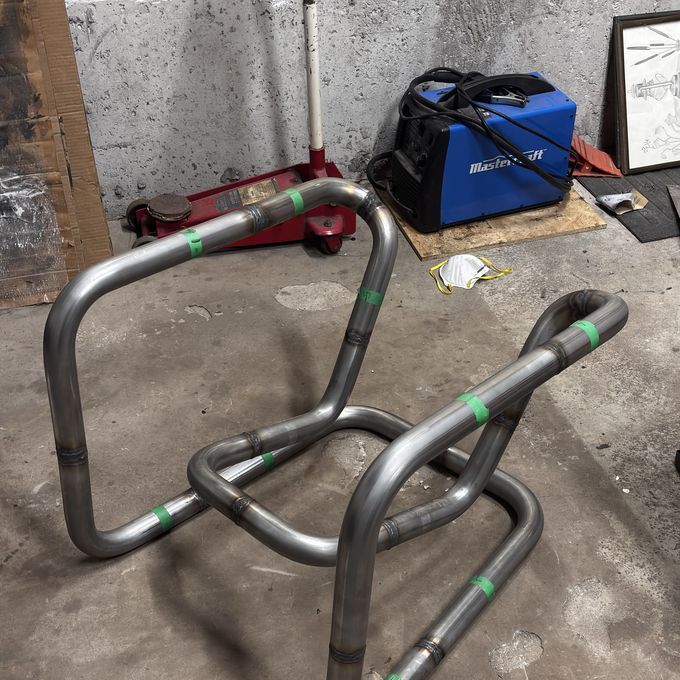 MC_01 build archive: Welded, down on the floor