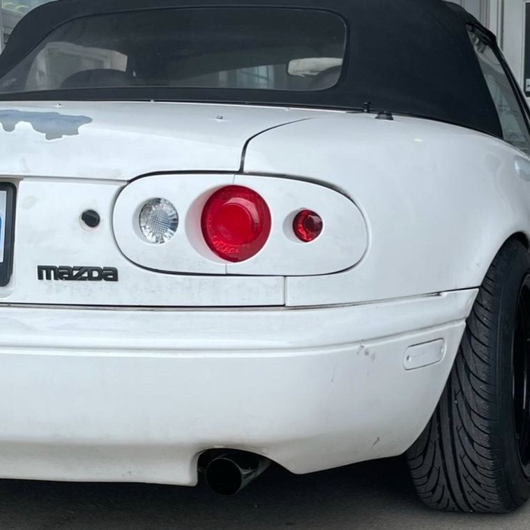 Fitted, rear, early two-piece test print