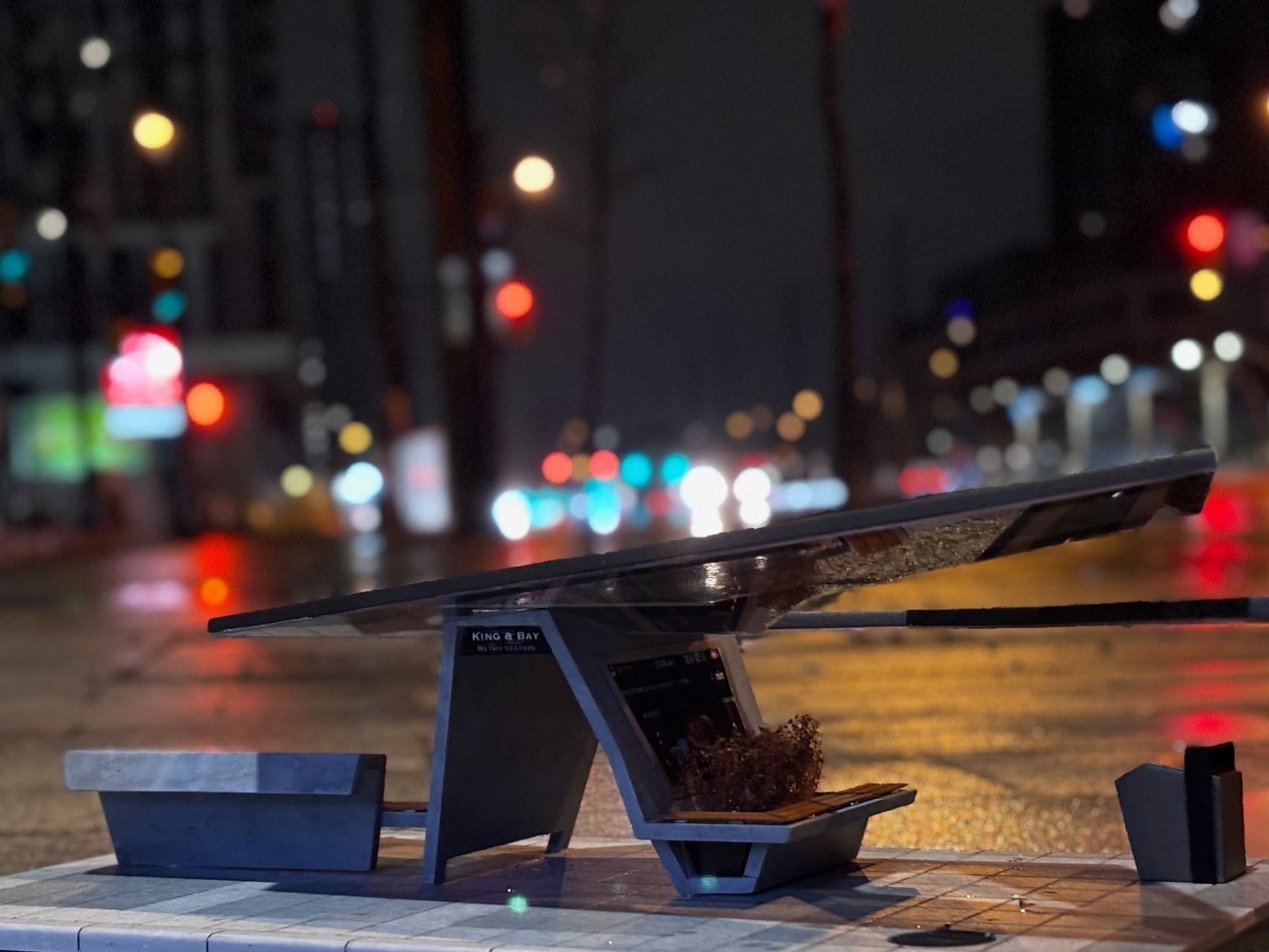 Bus shelter: night · city light